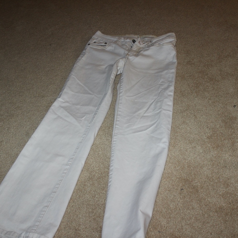 White bootleg pants
